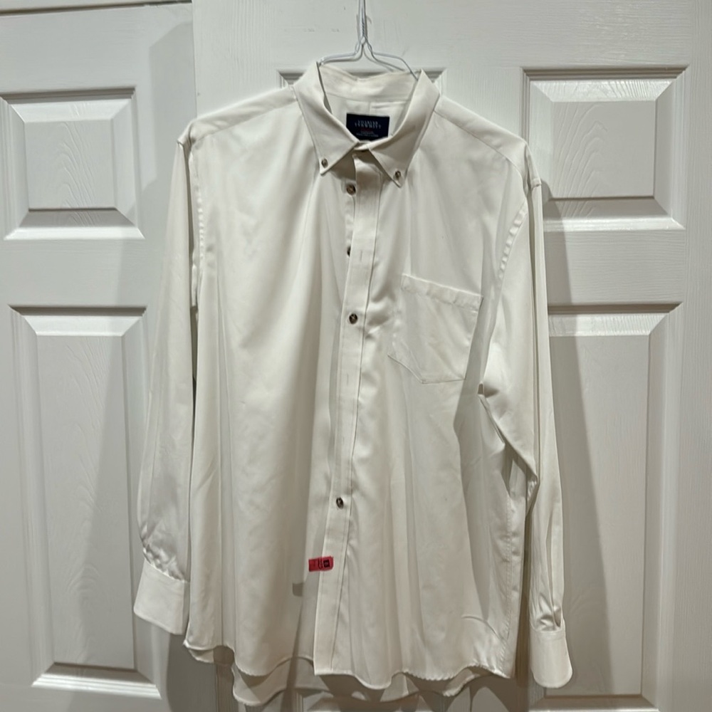 Men’s Charles Tyrwhitt white will casual shirt, XL.
